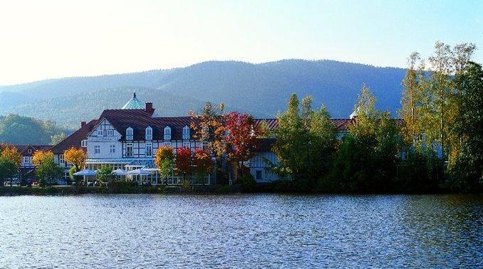 랜드하우스 주 덴 로덴 포어렌 호텔 일젠부르크 외부 사진 The town of Lake Placid, where the 1932 Winter Olympics were held