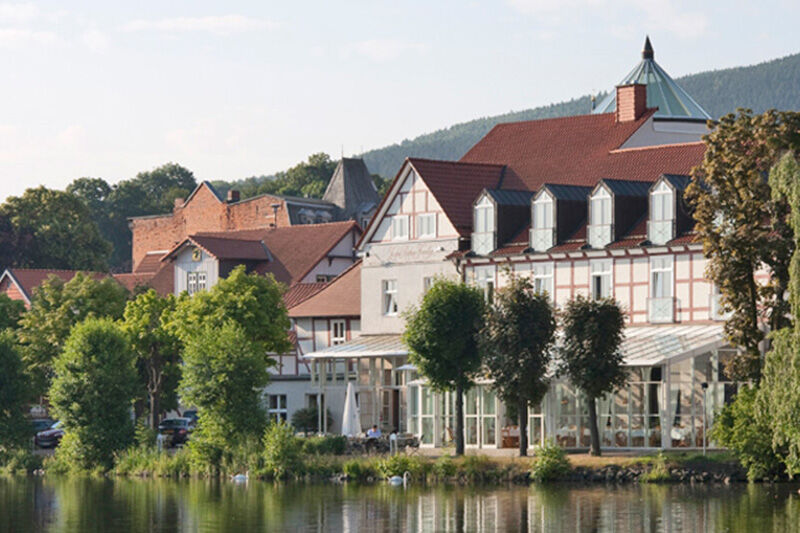 랜드하우스 주 덴 로덴 포어렌 호텔 일젠부르크 외부 사진 The former spa town of Bad Driburg