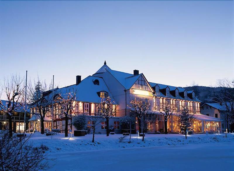 랜드하우스 주 덴 로덴 포어렌 호텔 일젠부르크 외부 사진 The hotel in 2010